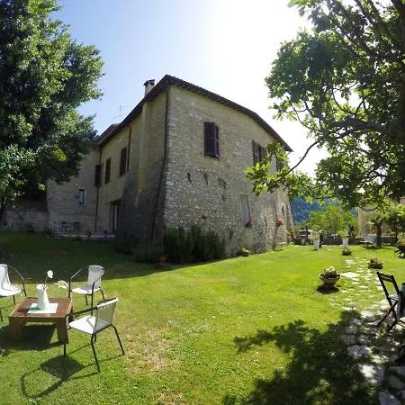 Apartment With 2 Bedrooms In Vallo Di Nera With Wonderful Mountain View Furnished Balcony And Wifi 50 Km From The Slopes Vallo di Nera